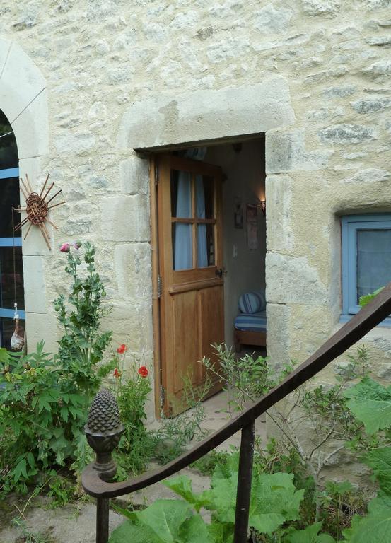 Le vieux vélo Bed and Breakfast Chaptuzat Esterno foto