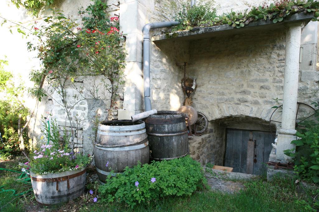 Le vieux vélo Bed and Breakfast Chaptuzat Esterno foto