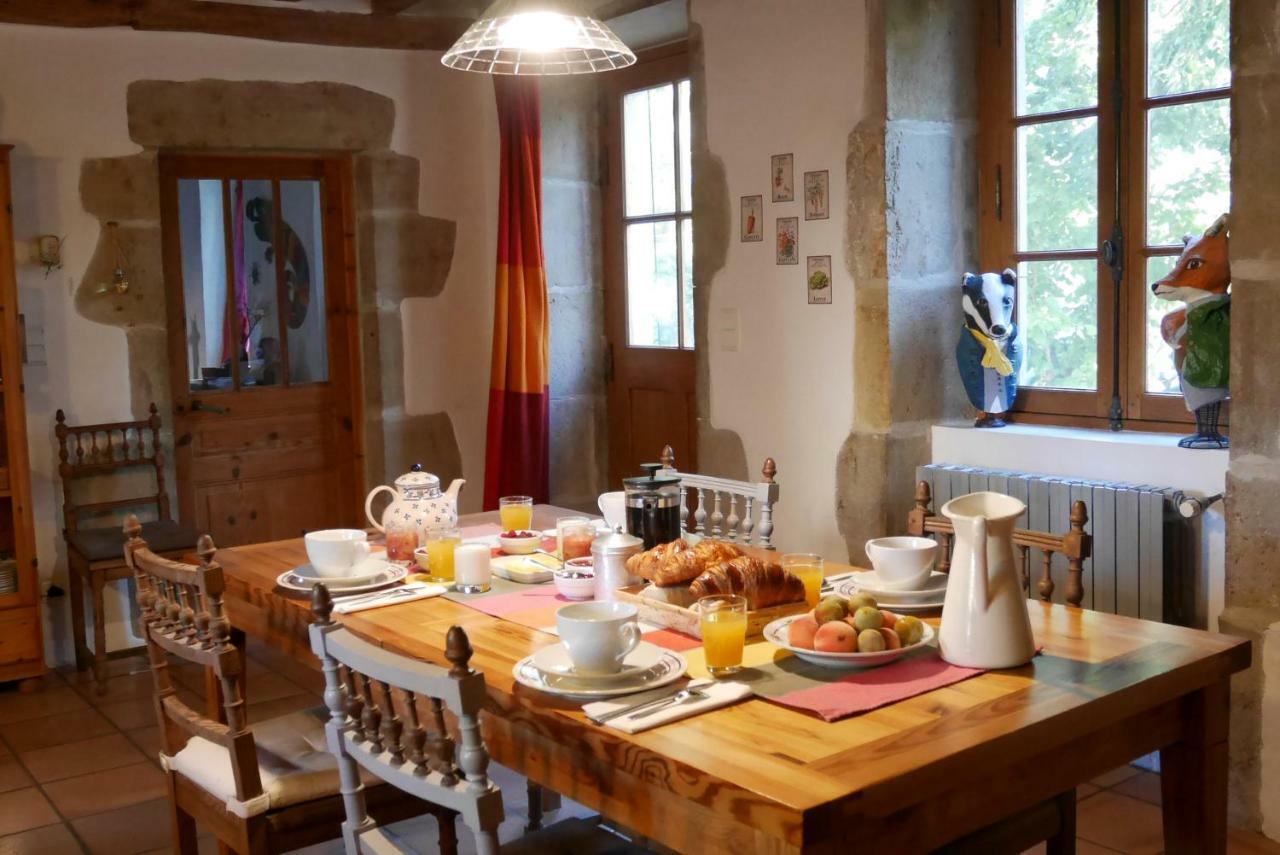 Le vieux vélo Bed and Breakfast Chaptuzat Esterno foto