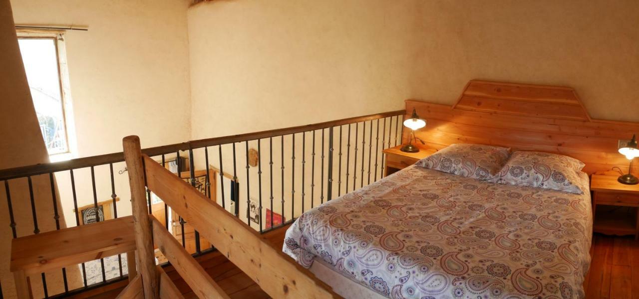 Le vieux vélo Bed and Breakfast Chaptuzat Esterno foto